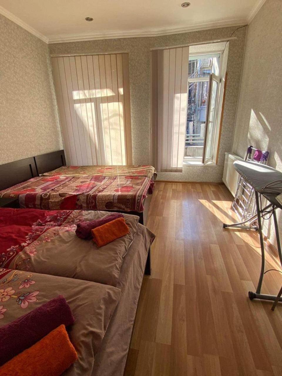 Nutsa'S Apartment In Old Tbilisi ภายนอก รูปภาพ