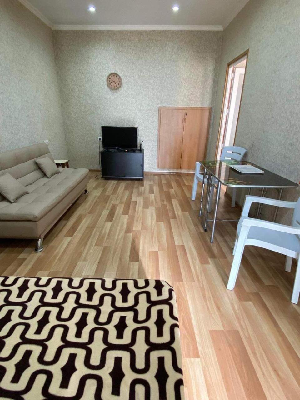 Nutsa'S Apartment In Old Tbilisi ภายนอก รูปภาพ