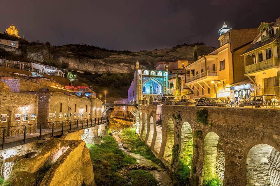 Nutsa'S Apartment In Old Tbilisi ภายนอก รูปภาพ